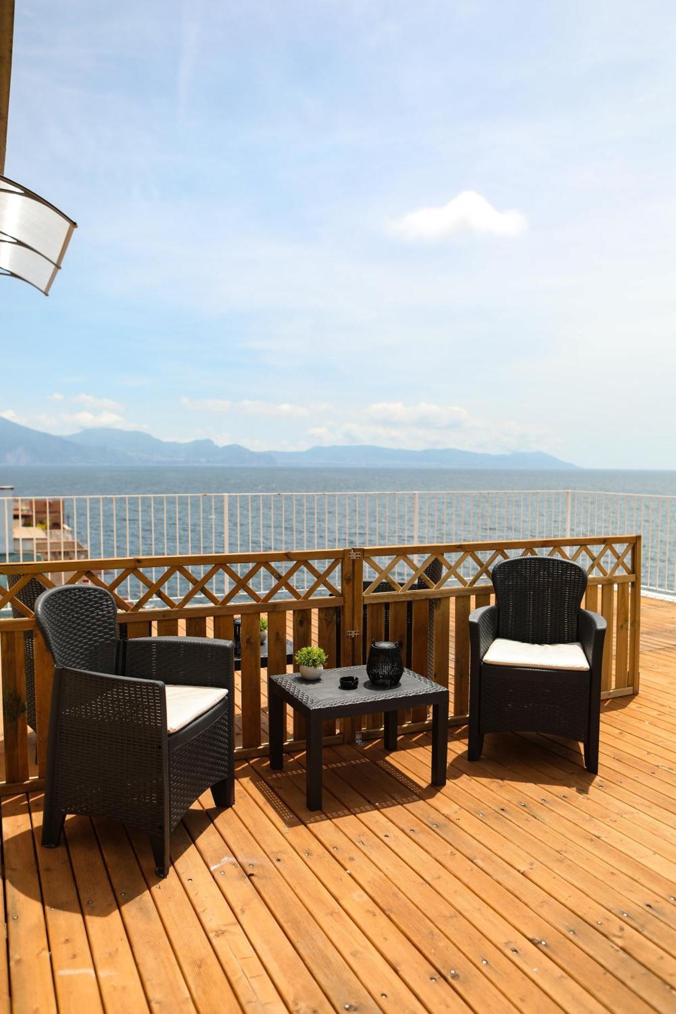 Charme Room&Relax Torre del Greco Exteriör bild